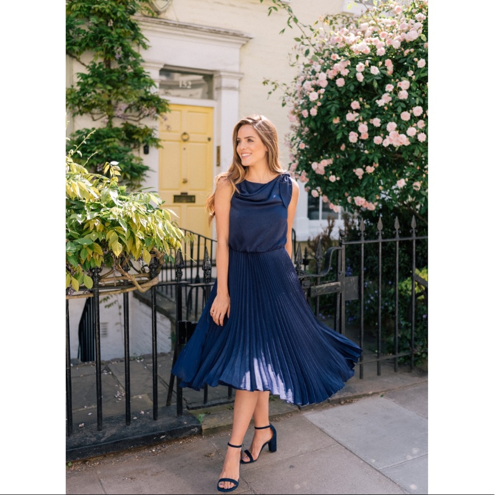 Gal Meets Glam Bethany dress - Picture 2 of 5